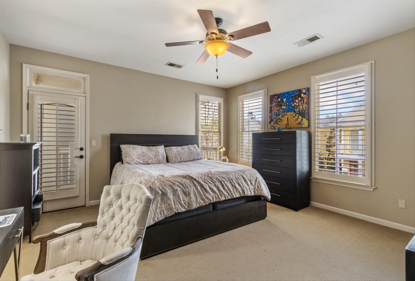 948 RIVER BREEZE DR, Memphis, Tennessee 38103, 3 Bedrooms Bedrooms, 6 Rooms Rooms,3 BathroomsBathrooms,Rental Properties,For Sale,RIVER BREEZE,10223759
