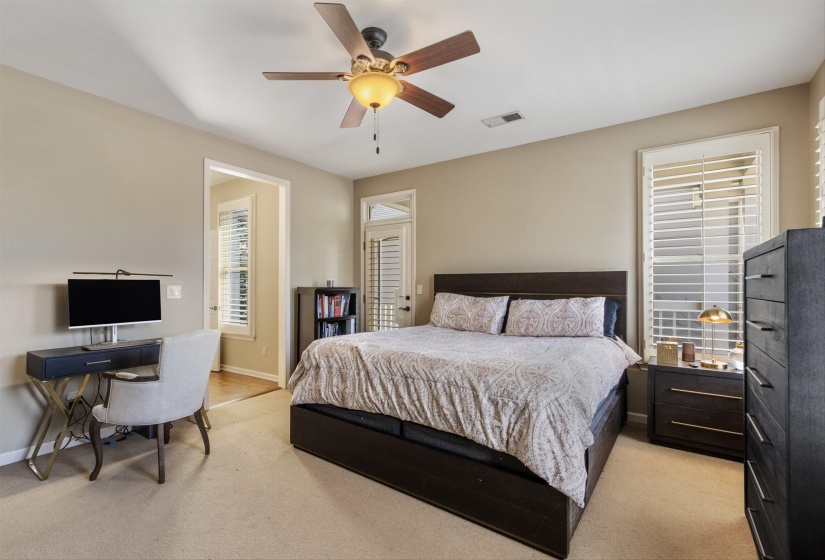 948 RIVER BREEZE DR, Memphis, Tennessee 38103, 3 Bedrooms Bedrooms, 6 Rooms Rooms,3 BathroomsBathrooms,Rental Properties,For Sale,RIVER BREEZE,10223759