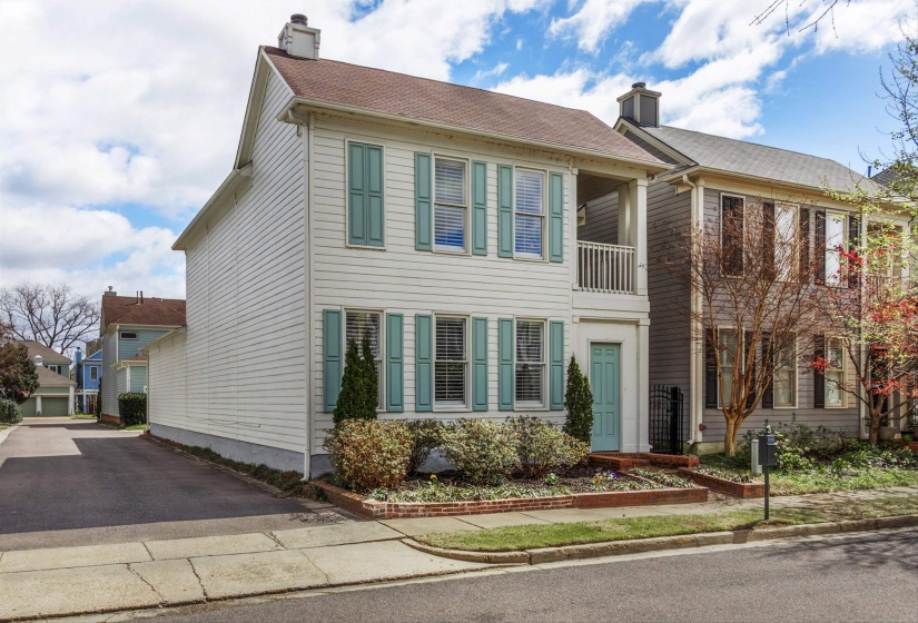948 RIVER BREEZE DR, Memphis, Tennessee 38103, 3 Bedrooms Bedrooms, 6 Rooms Rooms,3 BathroomsBathrooms,Rental Properties,For Sale,RIVER BREEZE,10223759