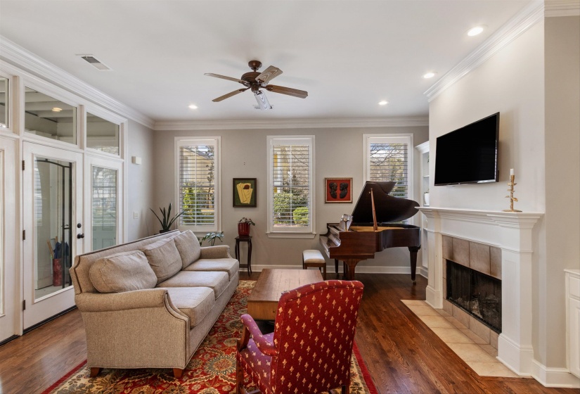 948 RIVER BREEZE DR, Memphis, Tennessee 38103, 3 Bedrooms Bedrooms, 6 Rooms Rooms,3 BathroomsBathrooms,Rental Properties,For Sale,RIVER BREEZE,10223759