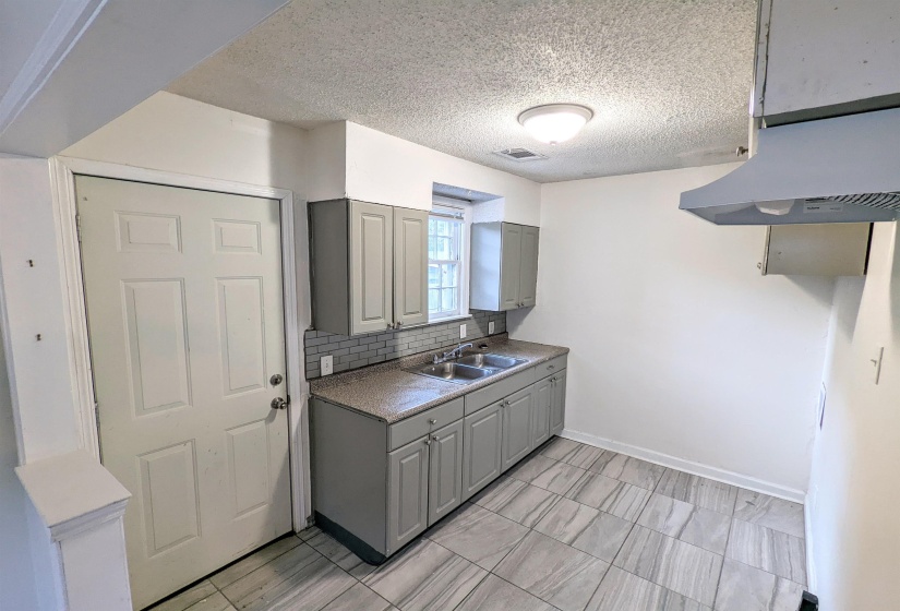 3151 KINGSTON ST, Memphis, Tennessee 38127, 2 Bedrooms Bedrooms, 5 Rooms Rooms,1 BathroomBathrooms,Rental Properties,For Sale,KINGSTON,10223802