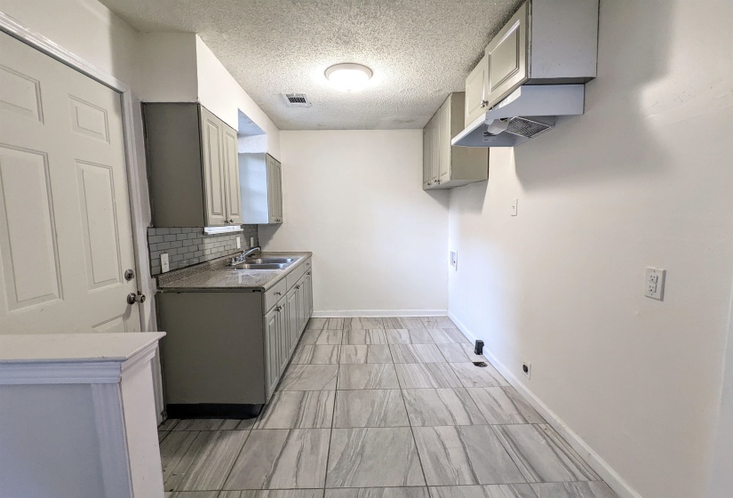 3151 KINGSTON ST, Memphis, Tennessee 38127, 2 Bedrooms Bedrooms, 5 Rooms Rooms,1 BathroomBathrooms,Rental Properties,For Sale,KINGSTON,10223802