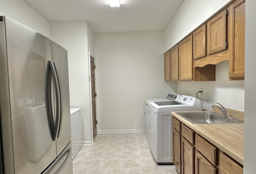 2247 OTTERBURN LN, Germantown, Tennessee 38139, 4 Bedrooms Bedrooms, 11 Rooms Rooms,3.2 BathroomsBathrooms,Residential,For Sale,OTTERBURN,10218139