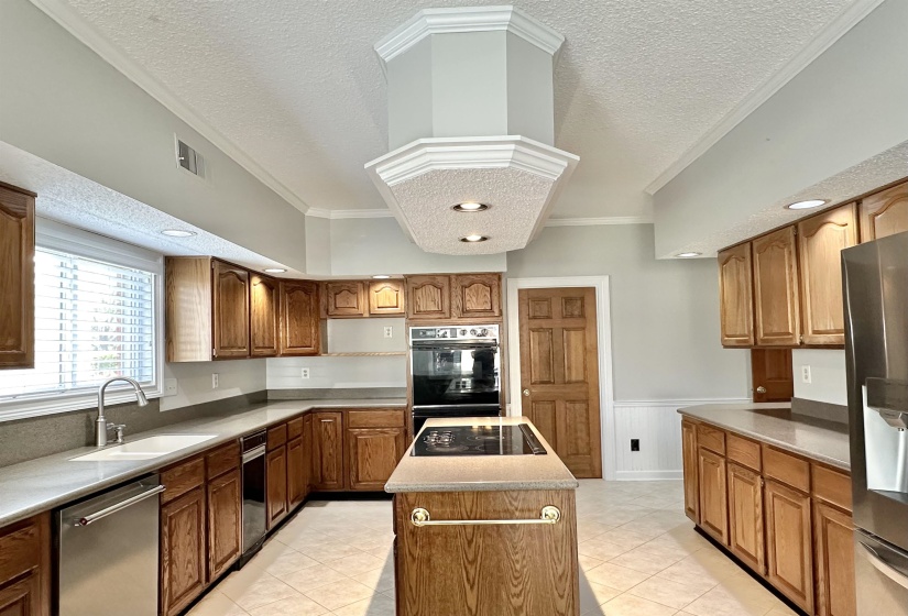 2247 OTTERBURN LN, Germantown, Tennessee 38139, 4 Bedrooms Bedrooms, 11 Rooms Rooms,3.2 BathroomsBathrooms,Residential,For Sale,OTTERBURN,10218139