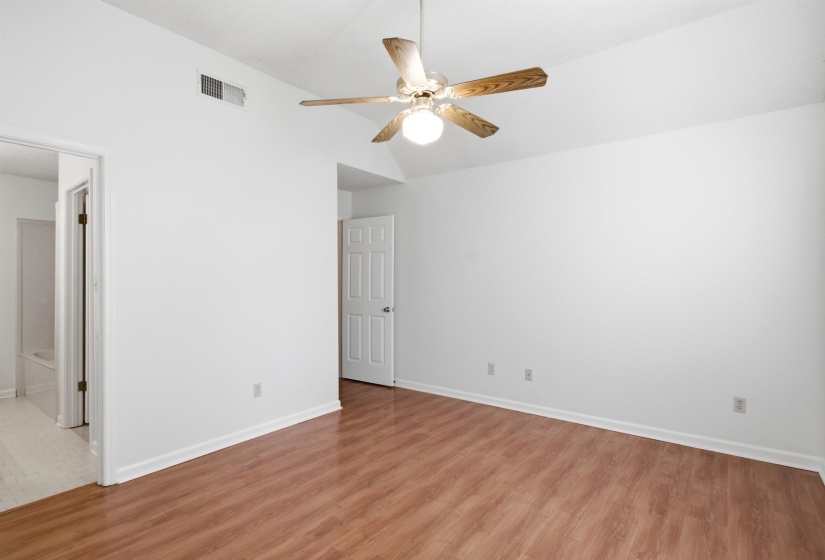 817 PECAN GARDENS CIR, Memphis, Tennessee 38122, 3 Bedrooms Bedrooms, 6 Rooms Rooms,2 BathroomsBathrooms,Residential,For Sale,PECAN GARDENS,10223296