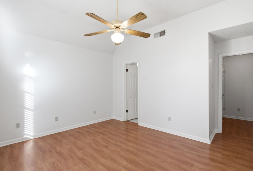 817 PECAN GARDENS CIR, Memphis, Tennessee 38122, 3 Bedrooms Bedrooms, 6 Rooms Rooms,2 BathroomsBathrooms,Residential,For Sale,PECAN GARDENS,10223296