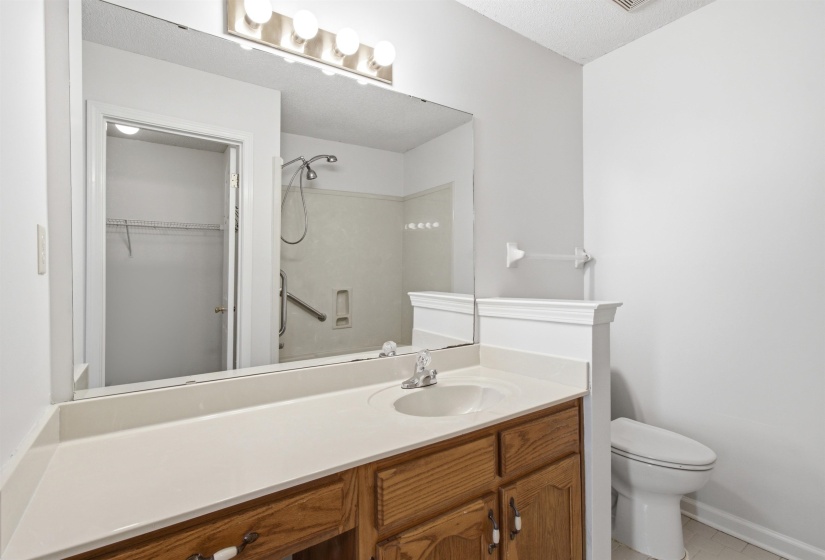 817 PECAN GARDENS CIR, Memphis, Tennessee 38122, 3 Bedrooms Bedrooms, 6 Rooms Rooms,2 BathroomsBathrooms,Residential,For Sale,PECAN GARDENS,10223296