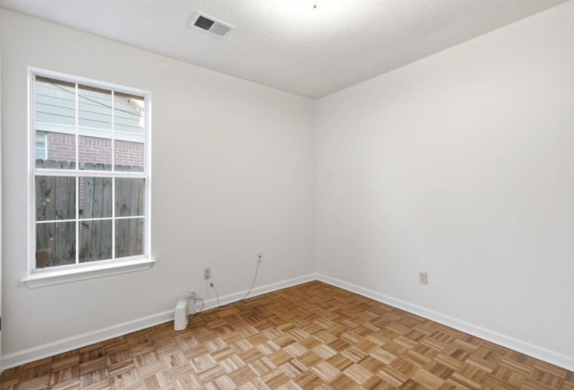 817 PECAN GARDENS CIR, Memphis, Tennessee 38122, 3 Bedrooms Bedrooms, 6 Rooms Rooms,2 BathroomsBathrooms,Residential,For Sale,PECAN GARDENS,10223296