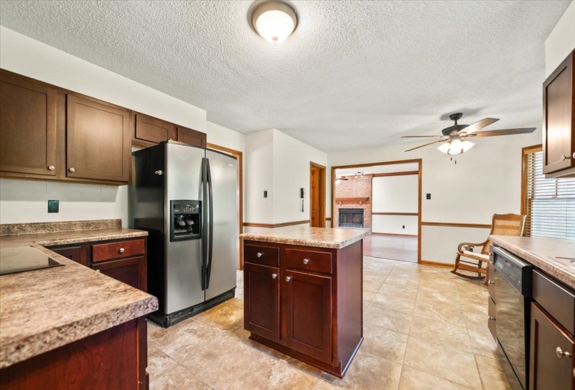 8861 BRIARWOOD CV, Memphis, Tennessee 38018, 4 Bedrooms Bedrooms, 7 Rooms Rooms,2.1 BathroomsBathrooms,Residential,For Sale,BRIARWOOD,10223756