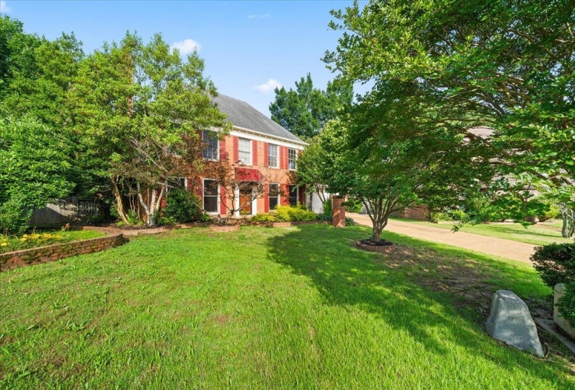 8861 BRIARWOOD CV, Memphis, Tennessee 38018, 4 Bedrooms Bedrooms, 7 Rooms Rooms,2.1 BathroomsBathrooms,Residential,For Sale,BRIARWOOD,10223756