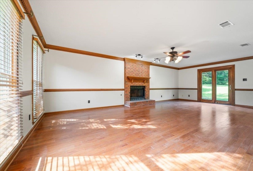 8861 BRIARWOOD CV, Memphis, Tennessee 38018, 4 Bedrooms Bedrooms, 7 Rooms Rooms,2.1 BathroomsBathrooms,Residential,For Sale,BRIARWOOD,10223756