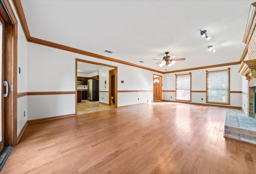 8861 BRIARWOOD CV, Memphis, Tennessee 38018, 4 Bedrooms Bedrooms, 7 Rooms Rooms,2.1 BathroomsBathrooms,Residential,For Sale,BRIARWOOD,10223756