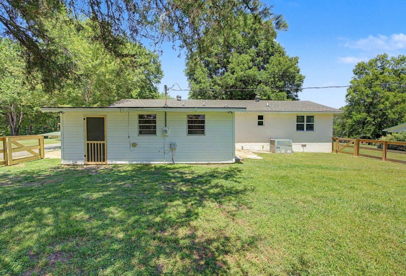 113 ROBERTSON DR, Somerville, Tennessee 38068, 3 Bedrooms Bedrooms, 5 Rooms Rooms,2 BathroomsBathrooms,Residential,For Sale,ROBERTSON,10223760