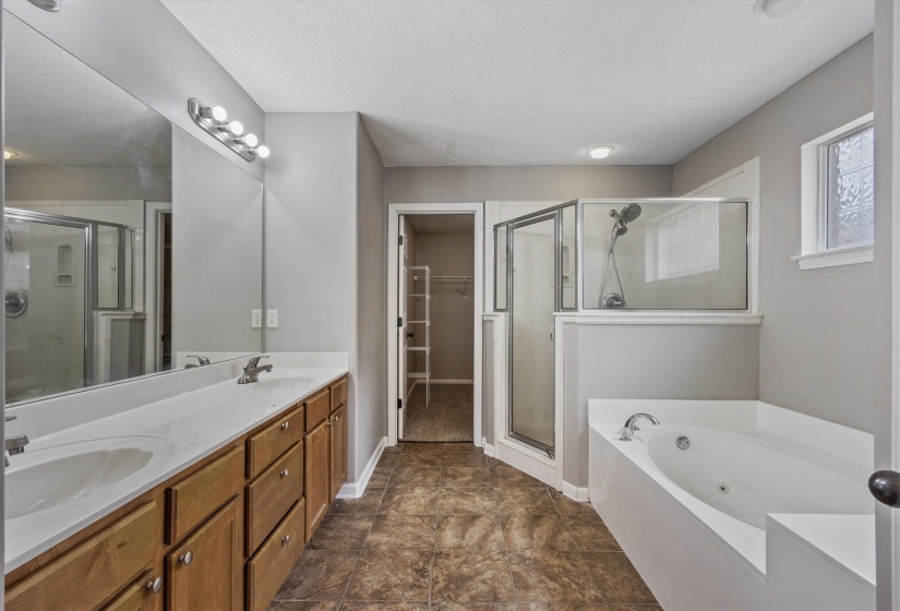1153 CASENTINO ST, Memphis, Tennessee 38018, 3 Bedrooms Bedrooms, 6 Rooms Rooms,2.1 BathroomsBathrooms,Residential,For Sale,CASENTINO,10223769