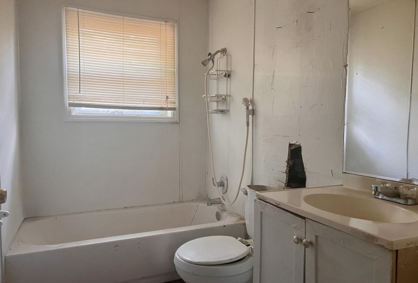2495 WINNONA AVE, Memphis, Tennessee 38108, 3 Bedroom Bedrooms, 6 Room Rooms,1 BathroomBathrooms,Residential,For Sale,WINNONA,0,10223773