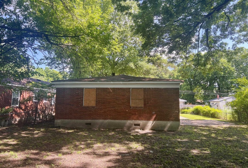 2495 WINNONA AVE, Memphis, Tennessee 38108, 3 Bedroom Bedrooms, 6 Room Rooms,1 BathroomBathrooms,Residential,For Sale,WINNONA,0,10223773
