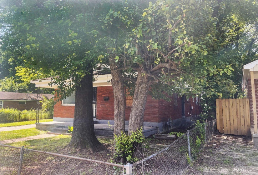 2495 WINNONA AVE, Memphis, Tennessee 38108, 3 Bedroom Bedrooms, 6 Room Rooms,1 BathroomBathrooms,Residential,For Sale,WINNONA,0,10223773