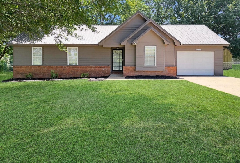 1023 TRACY RD, Millington, Tennessee 38053, 3 Bedrooms Bedrooms, 6 Rooms Rooms,2 BathroomsBathrooms,Residential,For Sale,TRACY,10223774