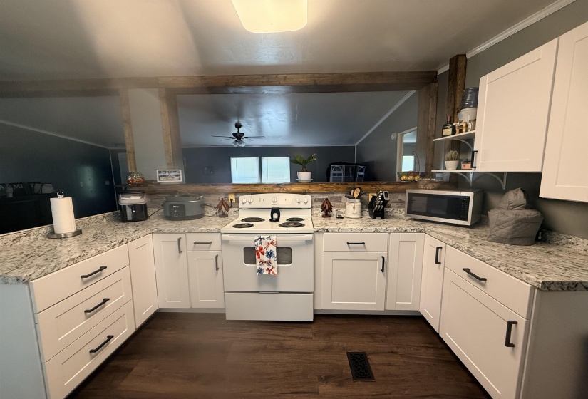 6719 CHESTNUT BLUFF MAURY CITY RD RD, Friendship, Tennessee 38034, 3 Bedroom Bedrooms, 11 Room Rooms,2 BathroomBathrooms,Residential,For Sale,CHESTNUT BLUFF MAURY CITY RD,0,10223776