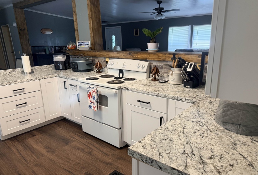 6719 CHESTNUT BLUFF MAURY CITY RD RD, Friendship, Tennessee 38034, 3 Bedroom Bedrooms, 11 Room Rooms,2 BathroomBathrooms,Residential,For Sale,CHESTNUT BLUFF MAURY CITY RD,0,10223776