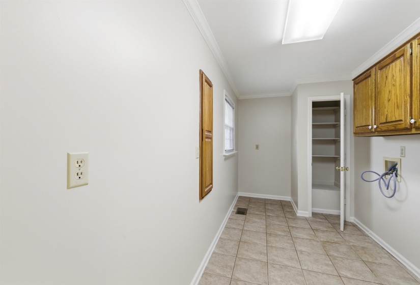171 BRIERHEDGE RD, Covington, Tennessee 38019, 3 Bedroom Bedrooms, 6 Room Rooms,2 BathroomBathrooms,Residential,For Sale,BRIERHEDGE,0,10223778