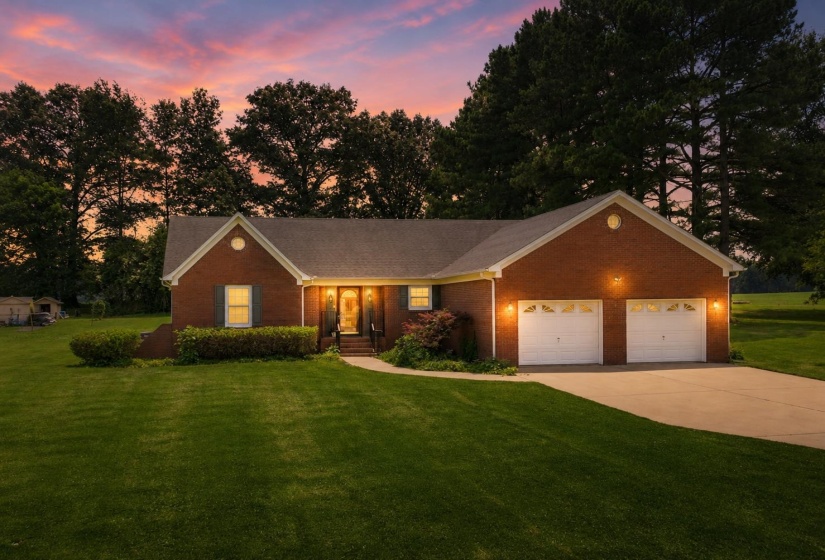171 BRIERHEDGE RD, Covington, Tennessee 38019, 3 Bedroom Bedrooms, 6 Room Rooms,2 BathroomBathrooms,Residential,For Sale,BRIERHEDGE,0,10223778