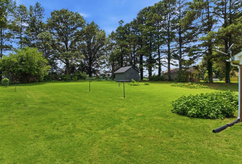 171 BRIERHEDGE RD, Covington, Tennessee 38019, 3 Bedroom Bedrooms, 6 Room Rooms,2 BathroomBathrooms,Residential,For Sale,BRIERHEDGE,0,10223778