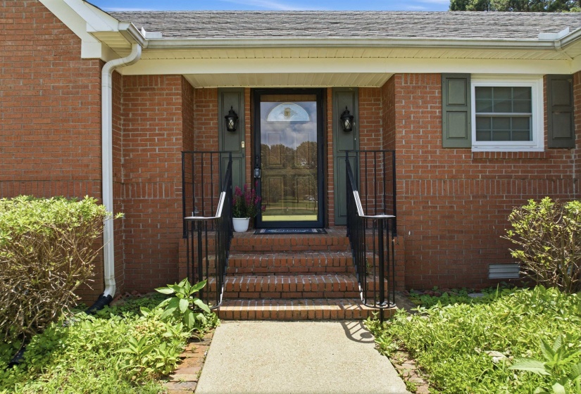 171 BRIERHEDGE RD, Covington, Tennessee 38019, 3 Bedroom Bedrooms, 6 Room Rooms,2 BathroomBathrooms,Residential,For Sale,BRIERHEDGE,0,10223778