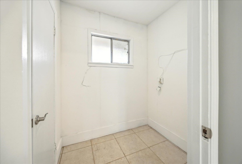 5676 WALNUT GROVE PL, Memphis, Tennessee 38120, 3 Bedrooms Bedrooms, 8 Rooms Rooms,3 BathroomsBathrooms,Residential,For Sale,WALNUT GROVE,10223779