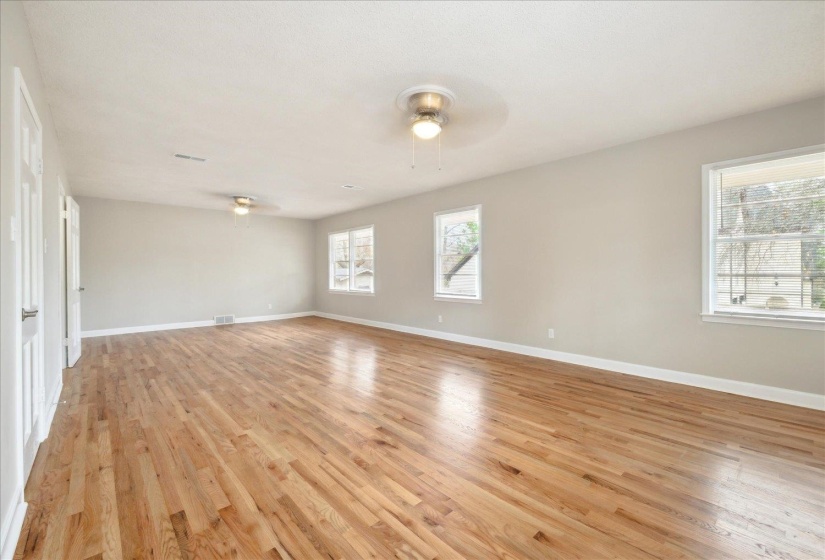 5676 WALNUT GROVE PL, Memphis, Tennessee 38120, 3 Bedrooms Bedrooms, 8 Rooms Rooms,3 BathroomsBathrooms,Residential,For Sale,WALNUT GROVE,10223779