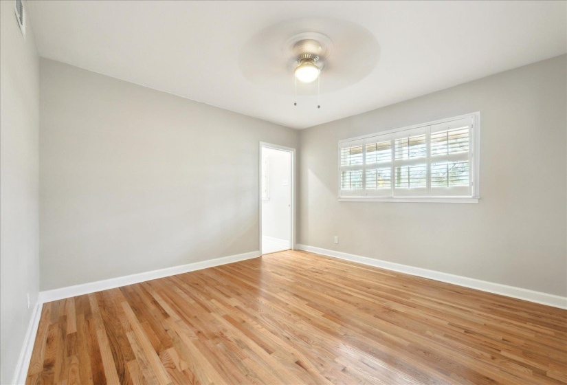 5676 WALNUT GROVE PL, Memphis, Tennessee 38120, 3 Bedrooms Bedrooms, 8 Rooms Rooms,3 BathroomsBathrooms,Residential,For Sale,WALNUT GROVE,10223779