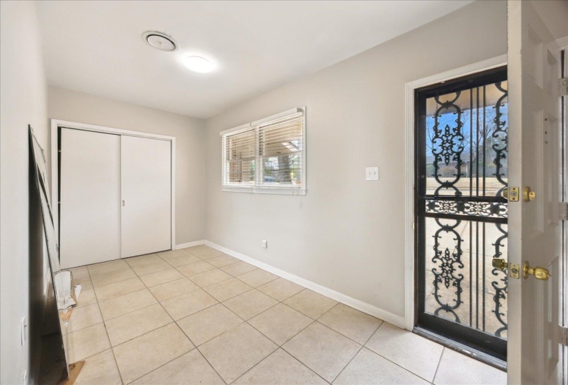 5676 WALNUT GROVE PL, Memphis, Tennessee 38120, 3 Bedrooms Bedrooms, 8 Rooms Rooms,3 BathroomsBathrooms,Residential,For Sale,WALNUT GROVE,10223779