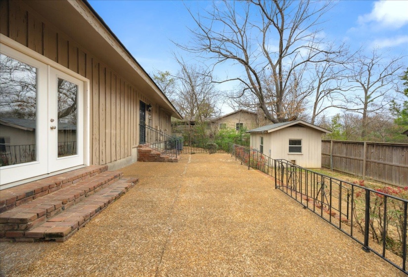 5676 WALNUT GROVE PL, Memphis, Tennessee 38120, 3 Bedrooms Bedrooms, 8 Rooms Rooms,3 BathroomsBathrooms,Residential,For Sale,WALNUT GROVE,10223779
