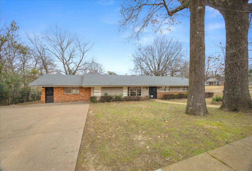 5676 WALNUT GROVE PL, Memphis, Tennessee 38120, 3 Bedrooms Bedrooms, 8 Rooms Rooms,3 BathroomsBathrooms,Residential,For Sale,WALNUT GROVE,10223779