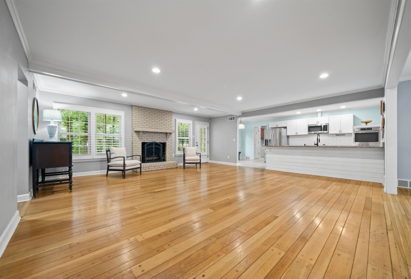 2173 LOCHLEVIN DR, Memphis, Tennessee 38119, 3 Bedroom Bedrooms, 7 Room Rooms,2 BathroomBathrooms,Residential,For Sale,LOCHLEVIN,0,10223784
