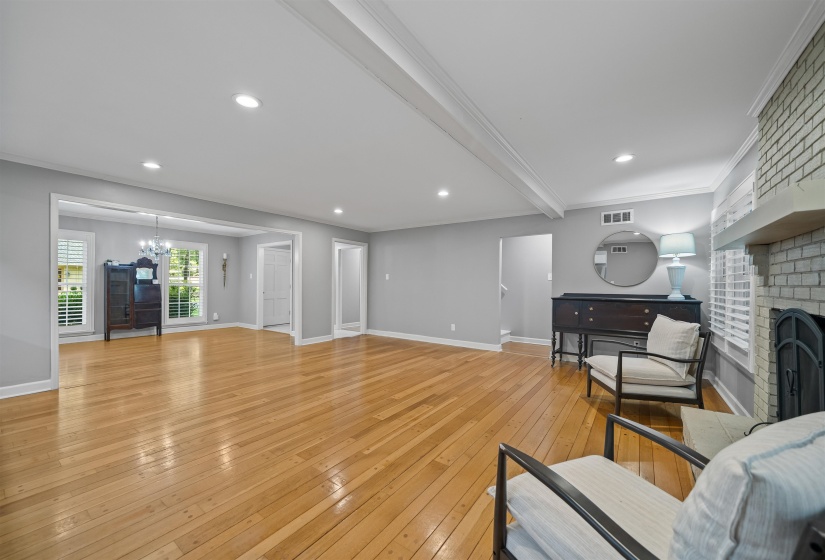 2173 LOCHLEVIN DR, Memphis, Tennessee 38119, 3 Bedroom Bedrooms, 7 Room Rooms,2 BathroomBathrooms,Residential,For Sale,LOCHLEVIN,0,10223784