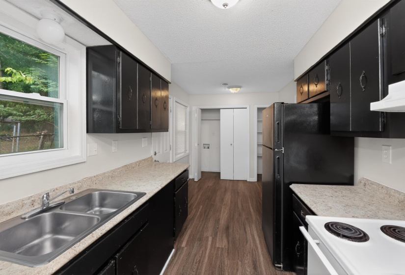 4998 PENWOOD CV, Memphis, Tennessee 38118, 3 Bedroom Bedrooms, 7 Room Rooms,2 BathroomBathrooms,Residential,For Sale,PENWOOD,0,10223788