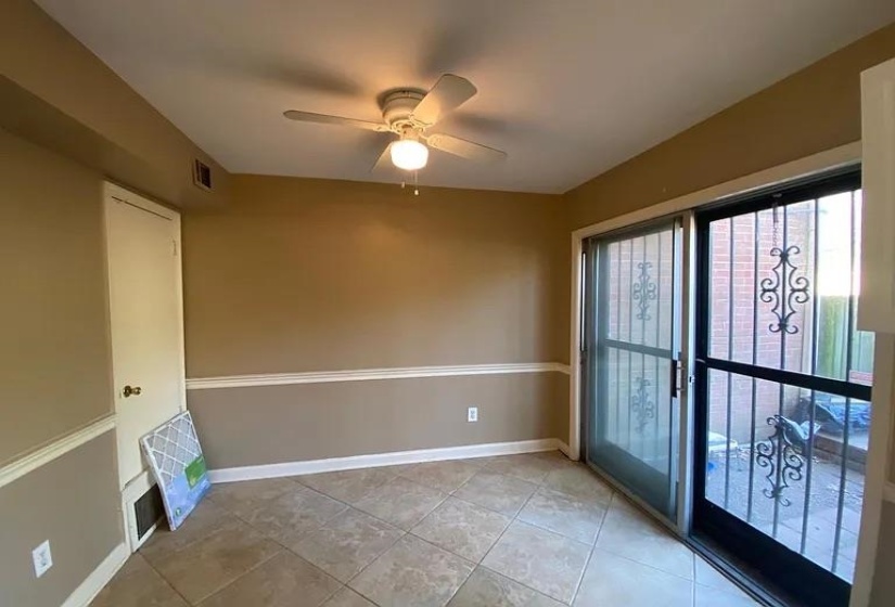5718 QUINCE RD, Memphis, Tennessee 38119, 2 Bedrooms Bedrooms, 5 Rooms Rooms,1.2 BathroomsBathrooms,Residential,For Sale,QUINCE,10223792