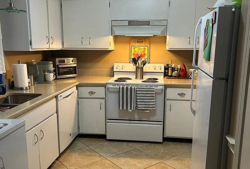 5718 QUINCE RD, Memphis, Tennessee 38119, 2 Bedrooms Bedrooms, 5 Rooms Rooms,1.2 BathroomsBathrooms,Residential,For Sale,QUINCE,10223792