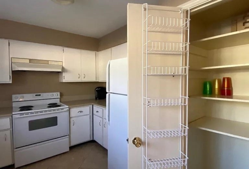 5718 QUINCE RD, Memphis, Tennessee 38119, 2 Bedrooms Bedrooms, 5 Rooms Rooms,1.2 BathroomsBathrooms,Residential,For Sale,QUINCE,10223792