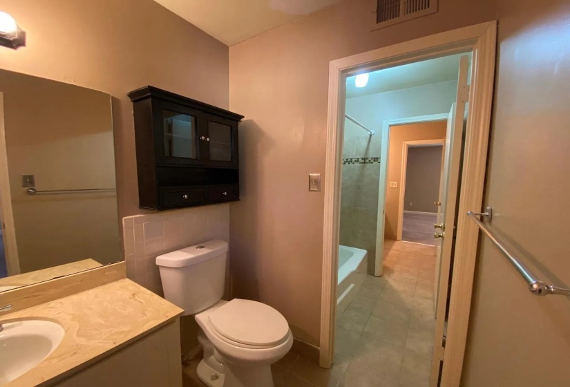 5718 QUINCE RD, Memphis, Tennessee 38119, 2 Bedrooms Bedrooms, 5 Rooms Rooms,1.2 BathroomsBathrooms,Residential,For Sale,QUINCE,10223792