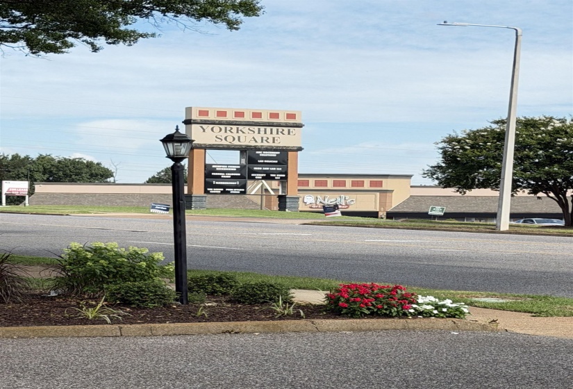 5718 QUINCE RD, Memphis, Tennessee 38119, 2 Bedrooms Bedrooms, 5 Rooms Rooms,1.2 BathroomsBathrooms,Residential,For Sale,QUINCE,10223792