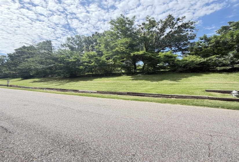 5718 QUINCE RD, Memphis, Tennessee 38119, 2 Bedrooms Bedrooms, 5 Rooms Rooms,1.2 BathroomsBathrooms,Residential,For Sale,QUINCE,10223792