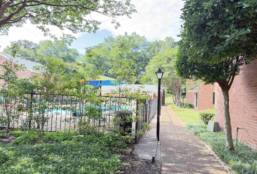 5718 QUINCE RD, Memphis, Tennessee 38119, 2 Bedrooms Bedrooms, 5 Rooms Rooms,1.2 BathroomsBathrooms,Residential,For Sale,QUINCE,10223792