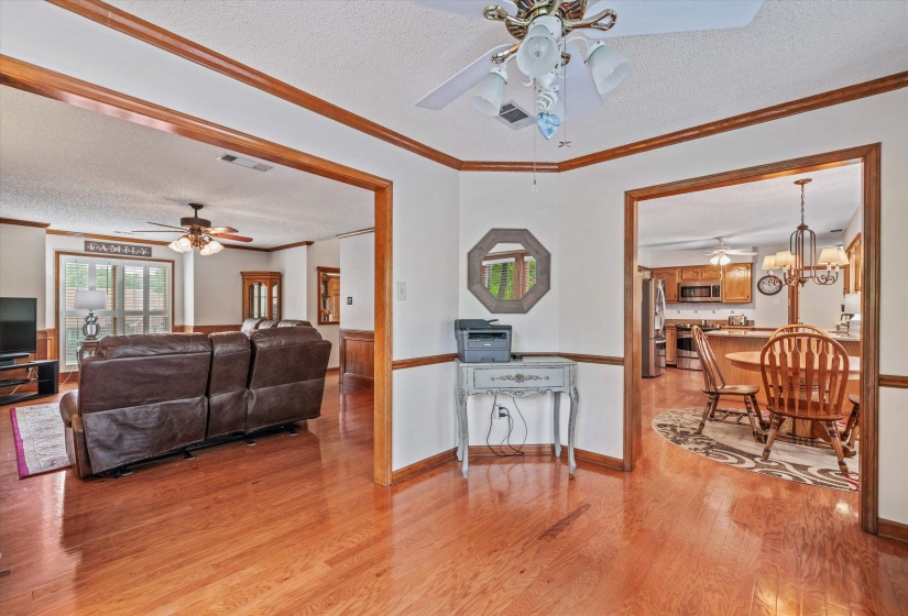 8511 KING WILLIAM ST, Memphis, Tennessee 38016, 4 Bedrooms Bedrooms, 8 Rooms Rooms,2.1 BathroomsBathrooms,Residential,For Sale,KING WILLIAM,10223799
