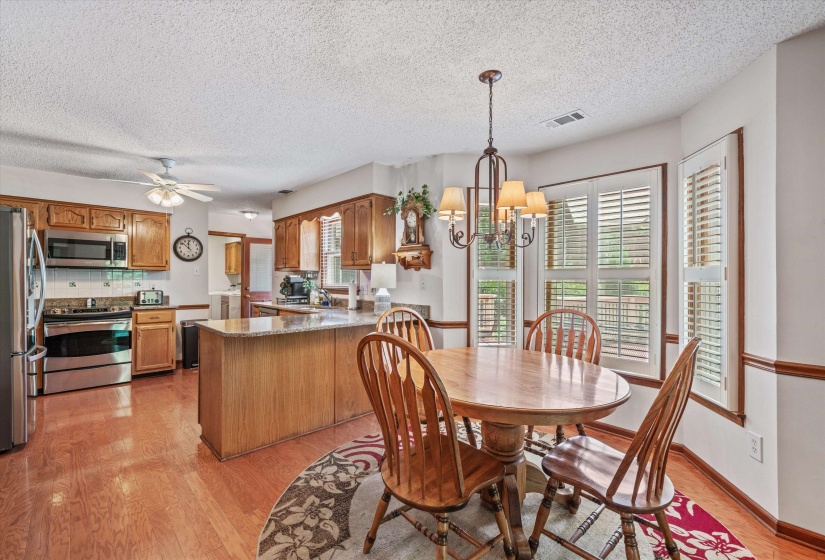 8511 KING WILLIAM ST, Memphis, Tennessee 38016, 4 Bedrooms Bedrooms, 8 Rooms Rooms,2.1 BathroomsBathrooms,Residential,For Sale,KING WILLIAM,10223799