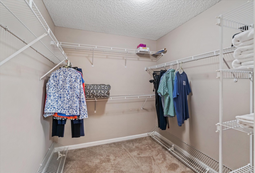 8511 KING WILLIAM ST, Memphis, Tennessee 38016, 4 Bedrooms Bedrooms, 8 Rooms Rooms,2.1 BathroomsBathrooms,Residential,For Sale,KING WILLIAM,10223799