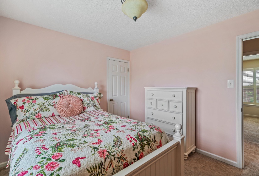 8511 KING WILLIAM ST, Memphis, Tennessee 38016, 4 Bedrooms Bedrooms, 8 Rooms Rooms,2.1 BathroomsBathrooms,Residential,For Sale,KING WILLIAM,10223799