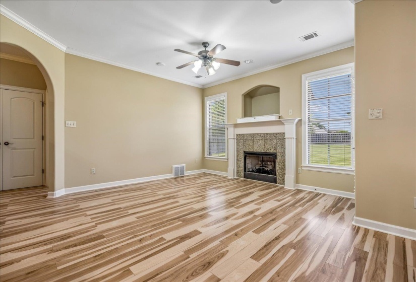 9328 OWL HILL DR, Lakeland, Tennessee 38002, 4 Bedrooms Bedrooms, 10 Rooms Rooms,3 BathroomsBathrooms,Residential,For Sale,OWL HILL,10223801