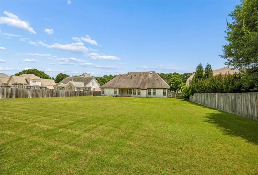 9328 OWL HILL DR, Lakeland, Tennessee 38002, 4 Bedrooms Bedrooms, 10 Rooms Rooms,3 BathroomsBathrooms,Residential,For Sale,OWL HILL,10223801